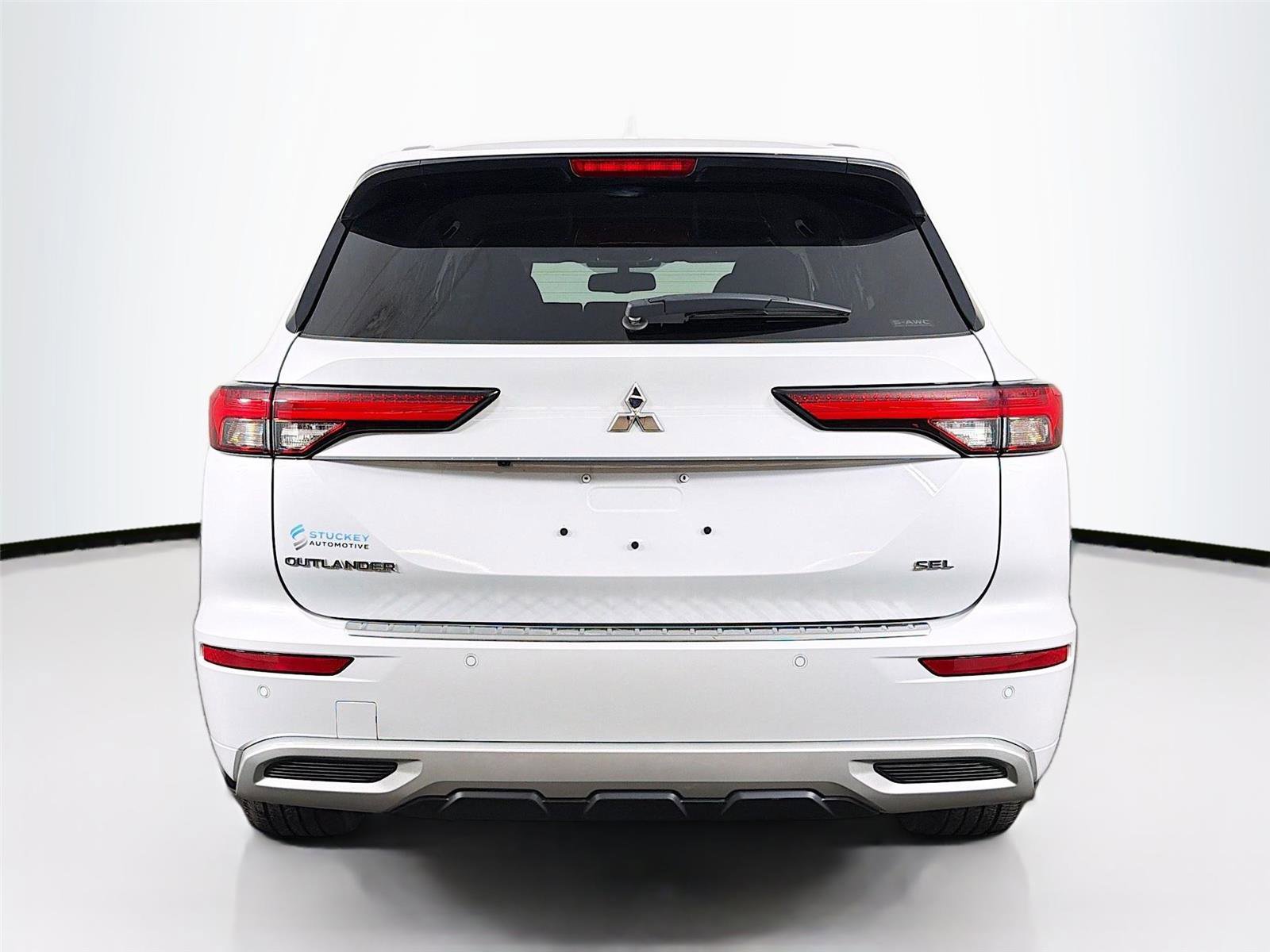 Used 2023 Mitsubishi Outlander SEL image 6