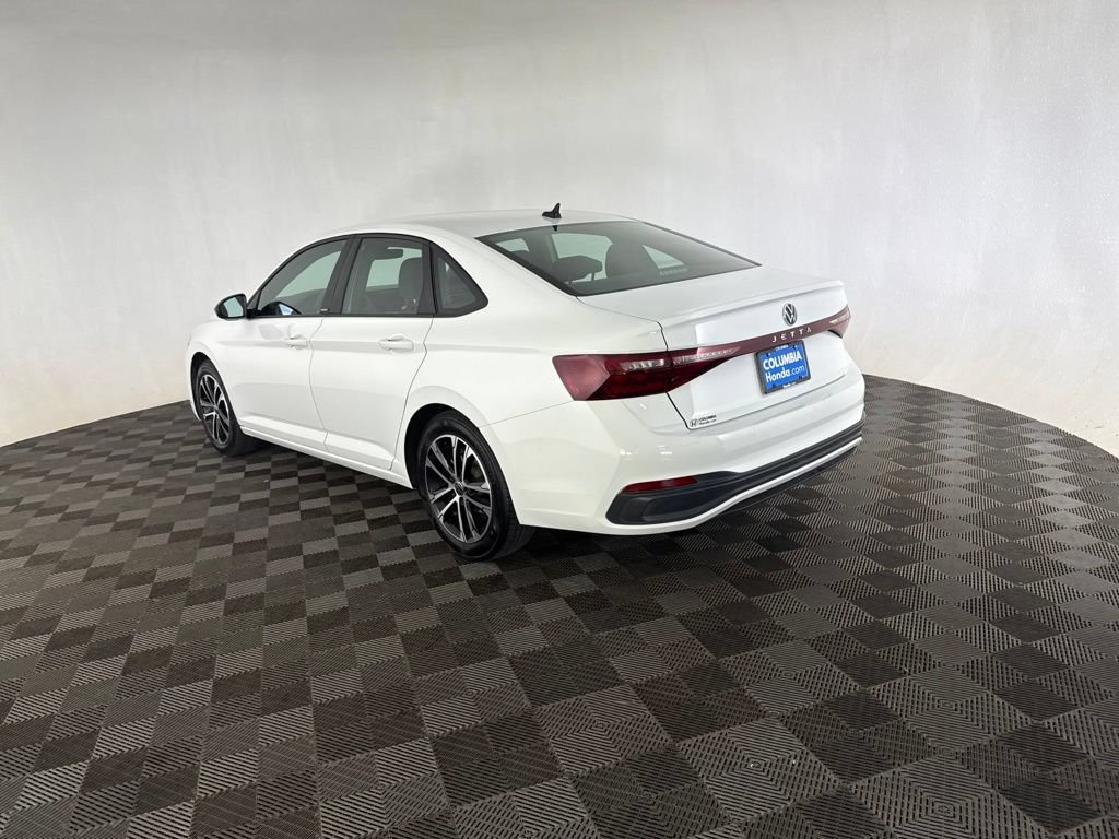 Used 2025 Volkswagen Jetta Sport FWD image 7