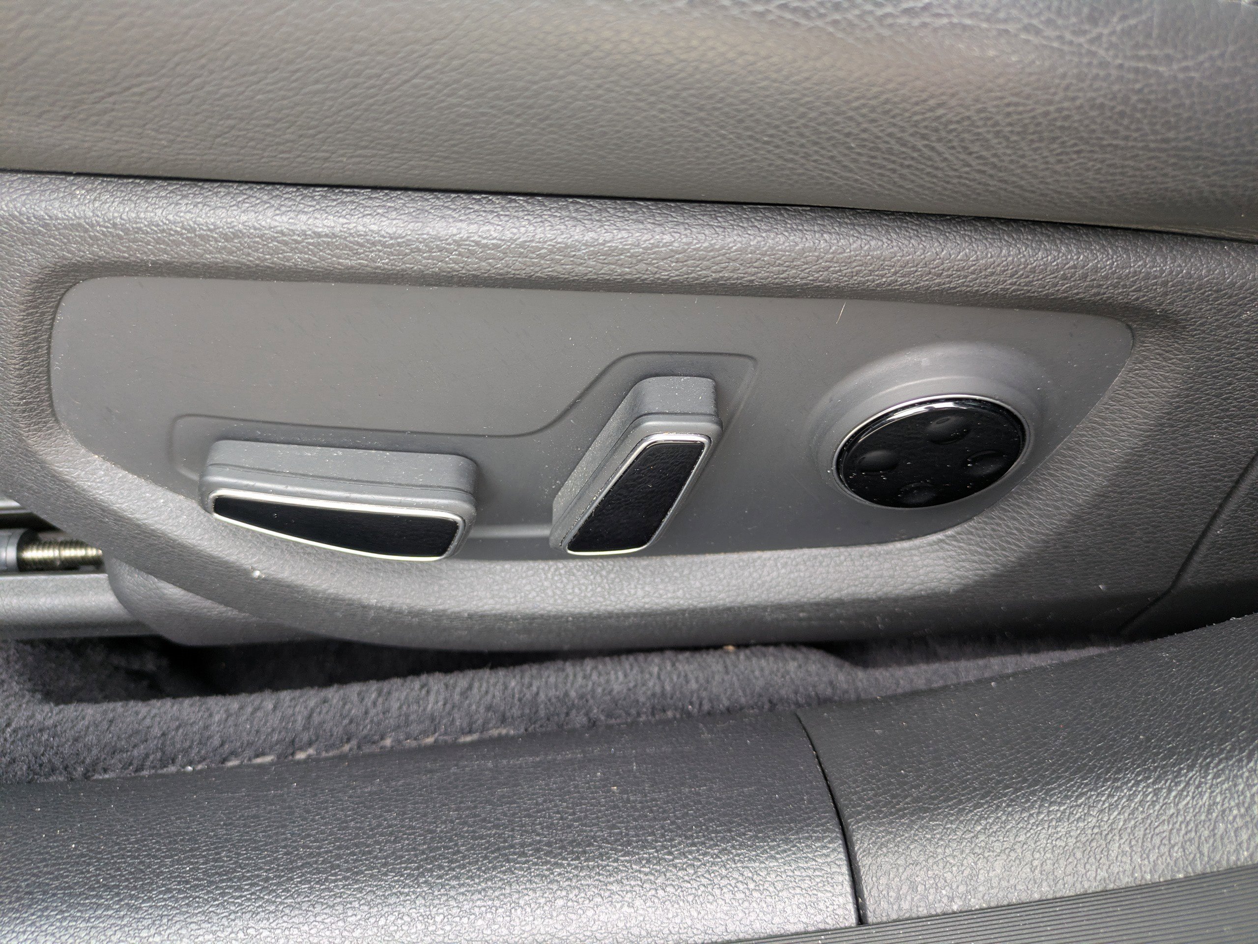 Used 2019 Genesis G80 3.8 image 18