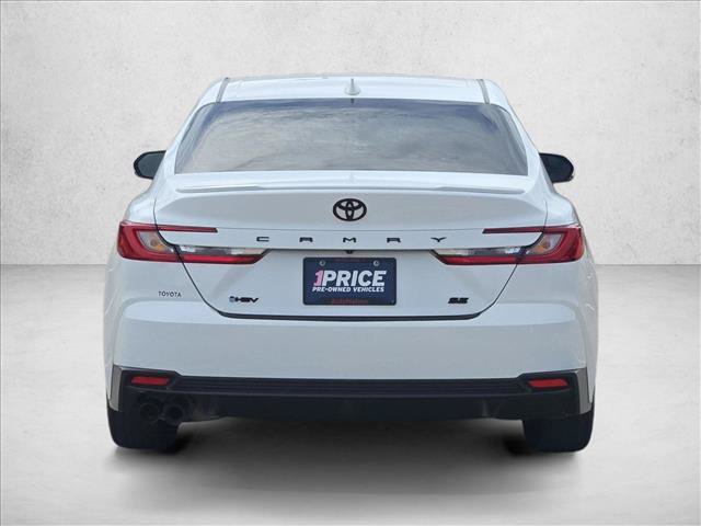 Used 2025 Toyota Camry SE w/ Convenience Package FWD image 7