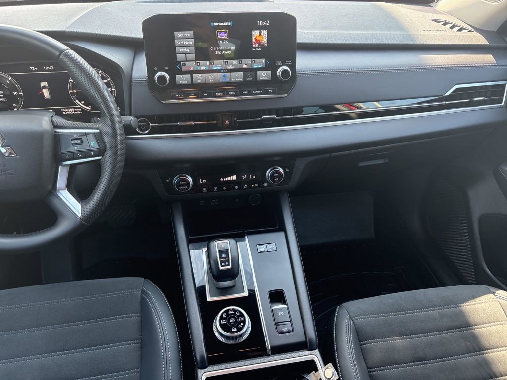 Used 2023 Mitsubishi Outlander 4WD Plug-In Hybrid image 19