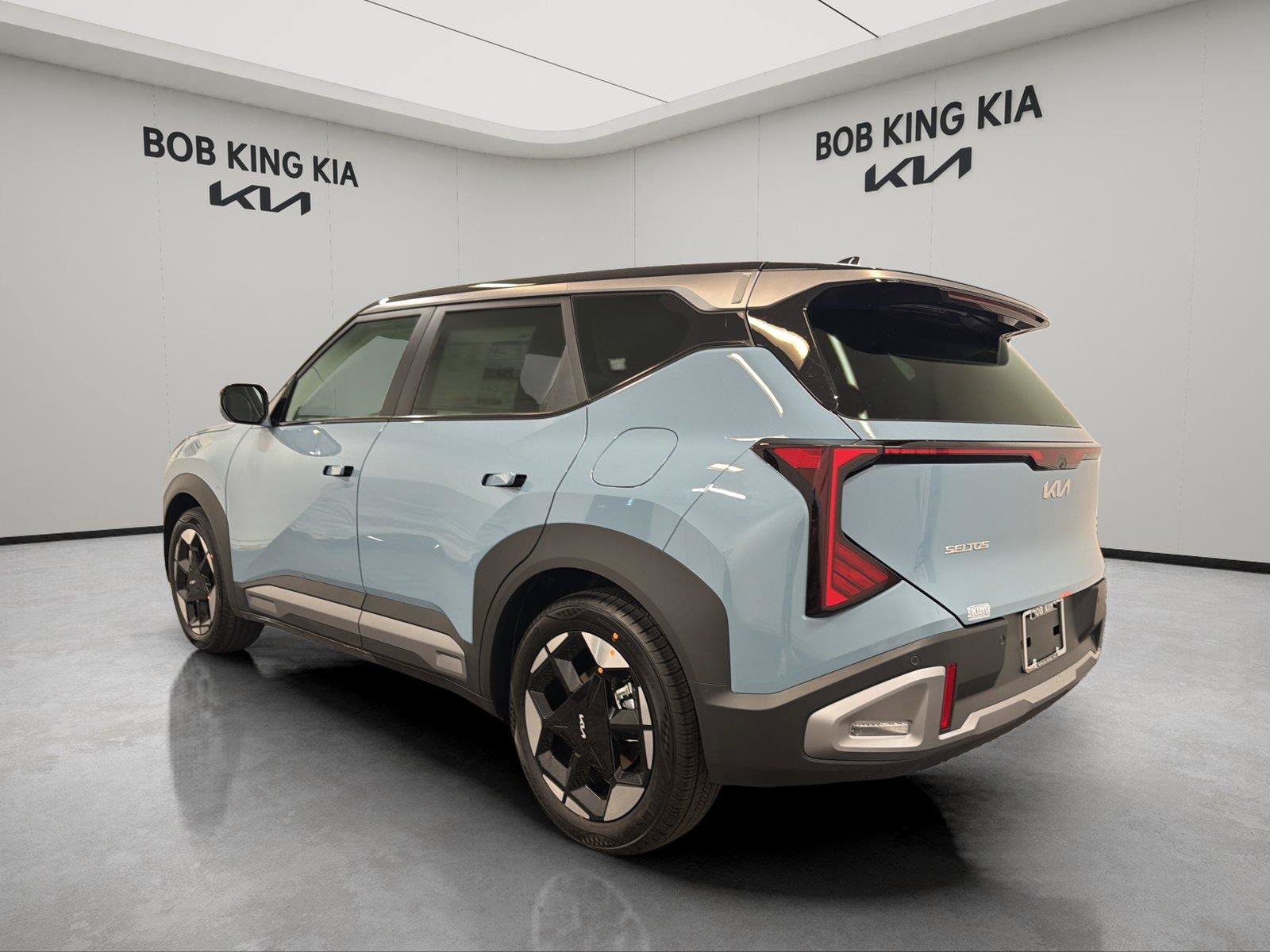 New 2027 Kia Seltos S FWD image 3