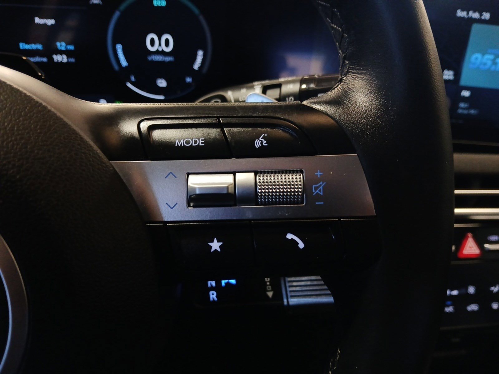 Certified 2025 Hyundai Tucson Limited image 35