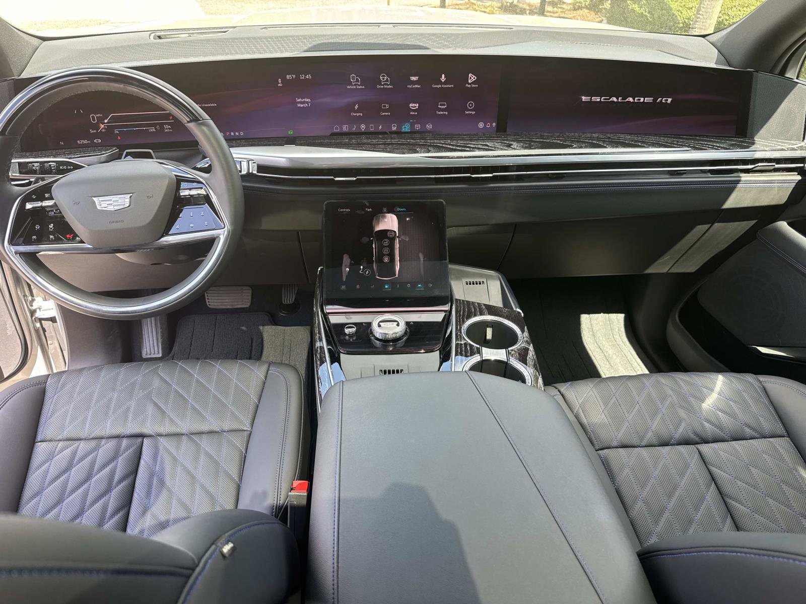 Certified 2025 Cadillac Escalade IQ Sport 1 w/ LPO, Premium Carpet Package image 16