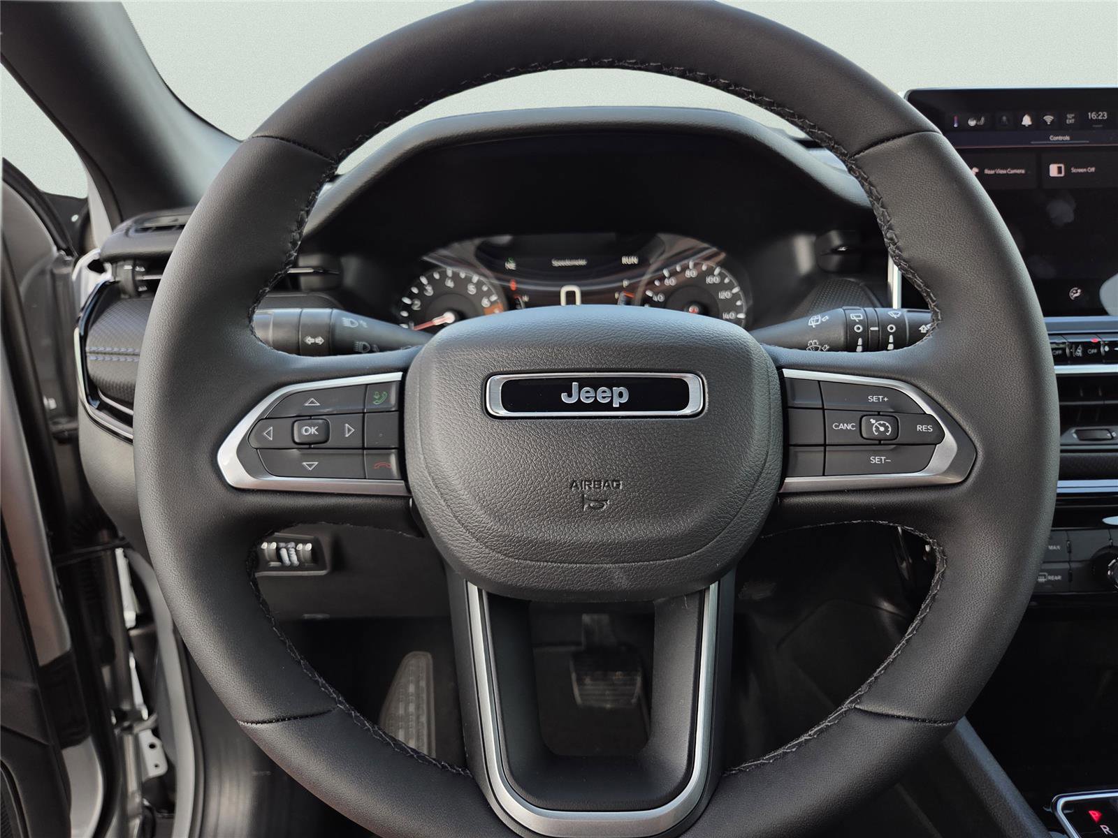 New 2026 Jeep Compass Latitude image 24