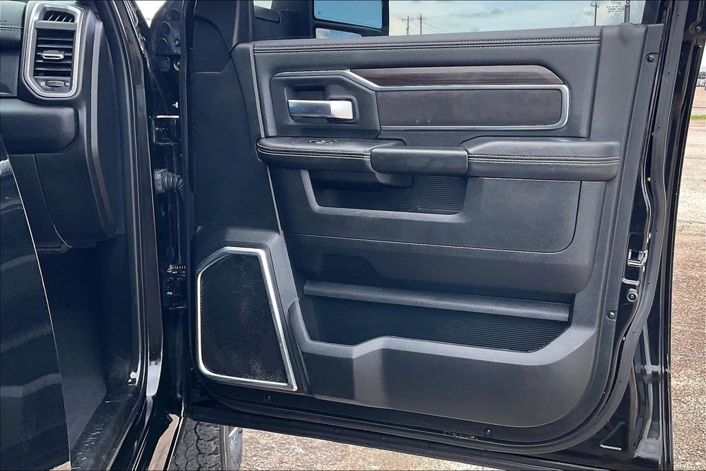 Used 2025 RAM 3500 Laramie w/ Night Edition AWD/4WD image 29