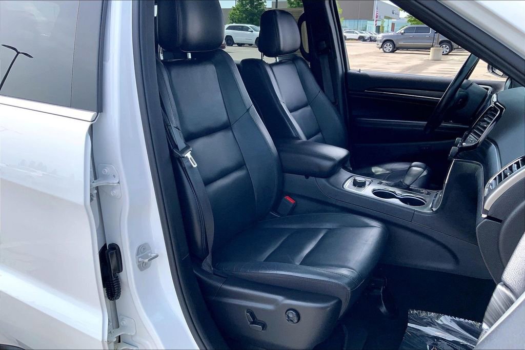 Used 2019 Jeep Grand Cherokee Limited AWD/4WD image 7