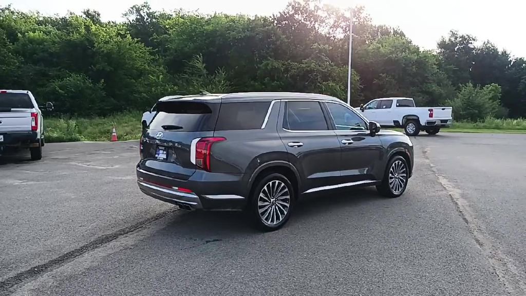 Used 2025 Hyundai Palisade Calligraphy FWD image 8