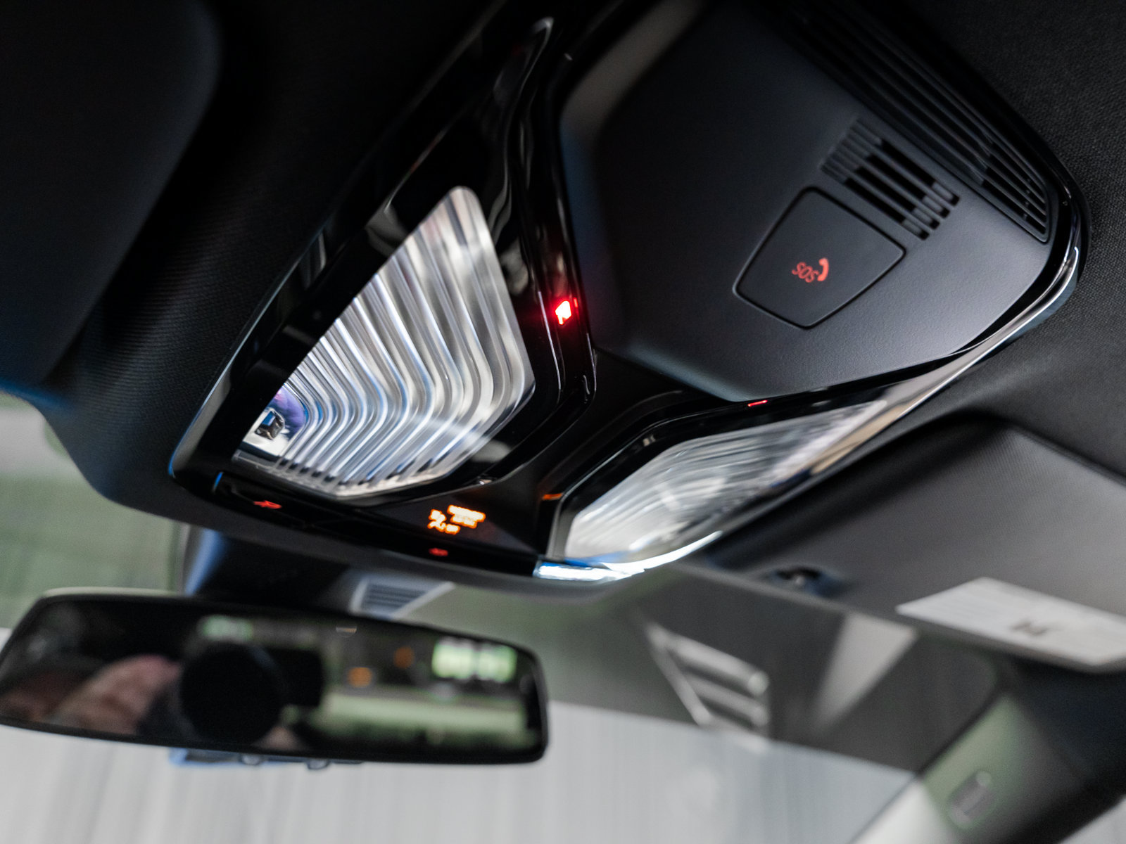 Used 2025 BMW M2 w/ Lighting Package RWD image 66