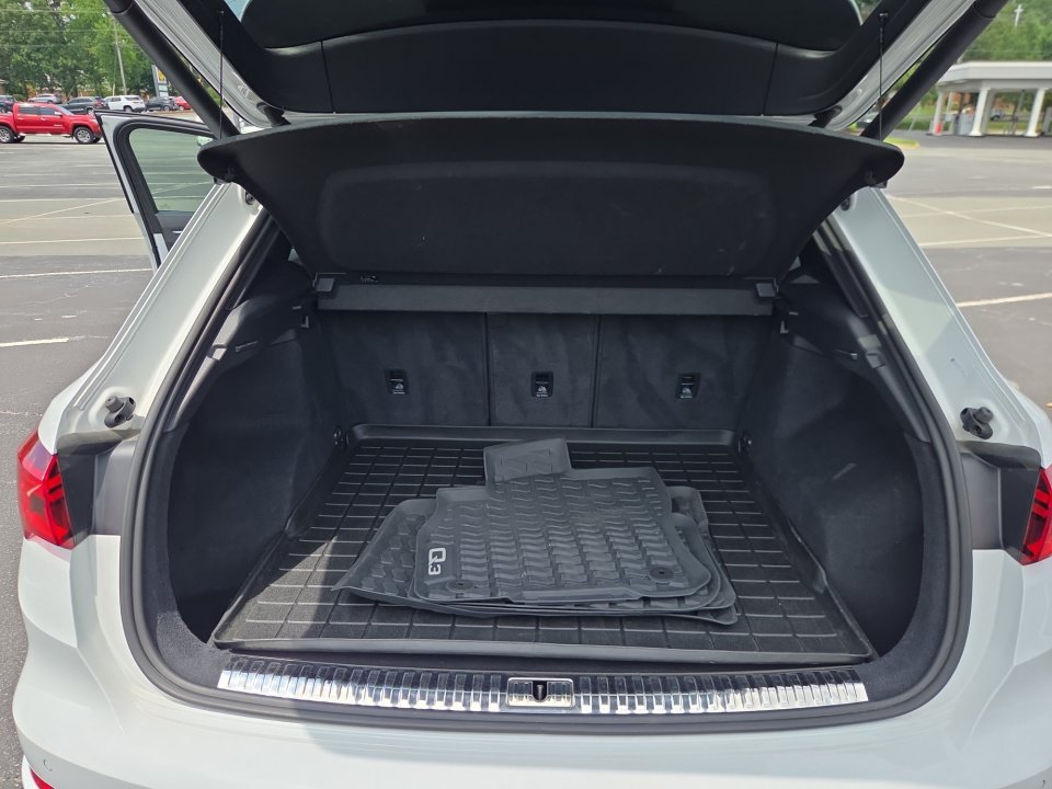 Used 2019 Audi Q3 2.0T Premium Plus w/ Premium Plus Package AWD/4WD image 19
