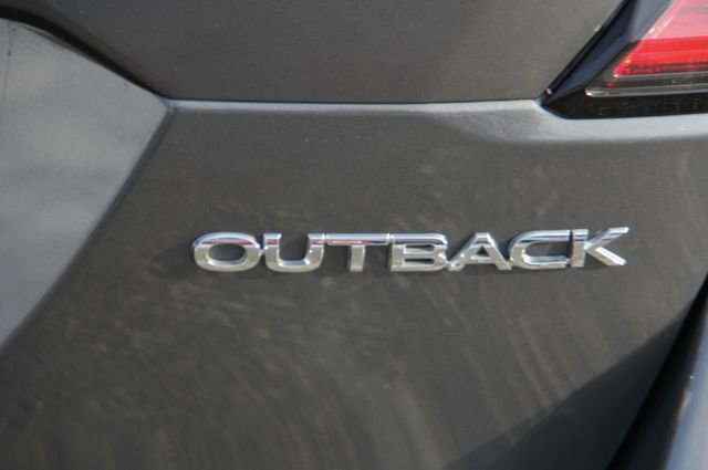 Used 2021 Subaru Outback Premium image 9
