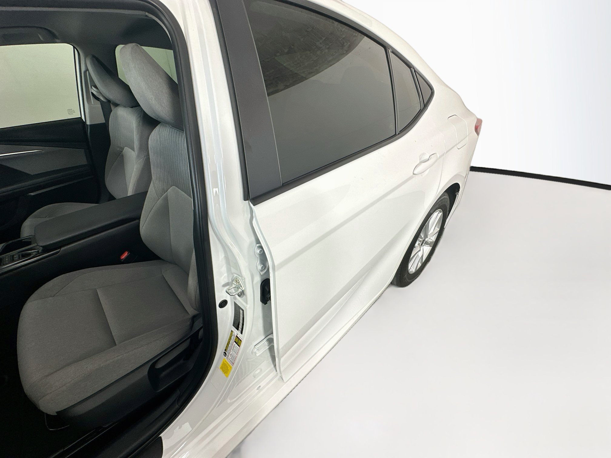 Used 2025 Toyota Camry LE FWD image 12