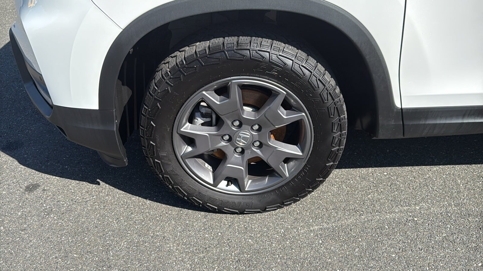 Used 2024 Honda Passport TrailSport image 9