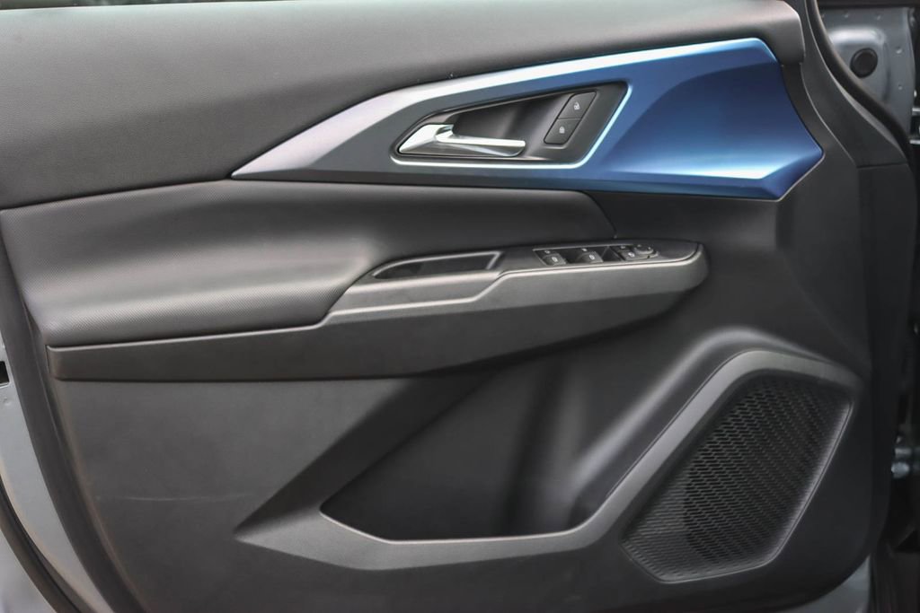 New 2026 Chevrolet Equinox EV LT image 19