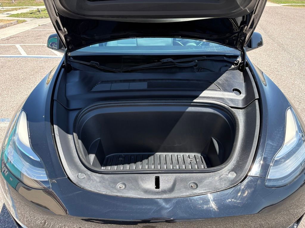 Used 2021 Tesla Model Y Long Range AWD/4WD image 20