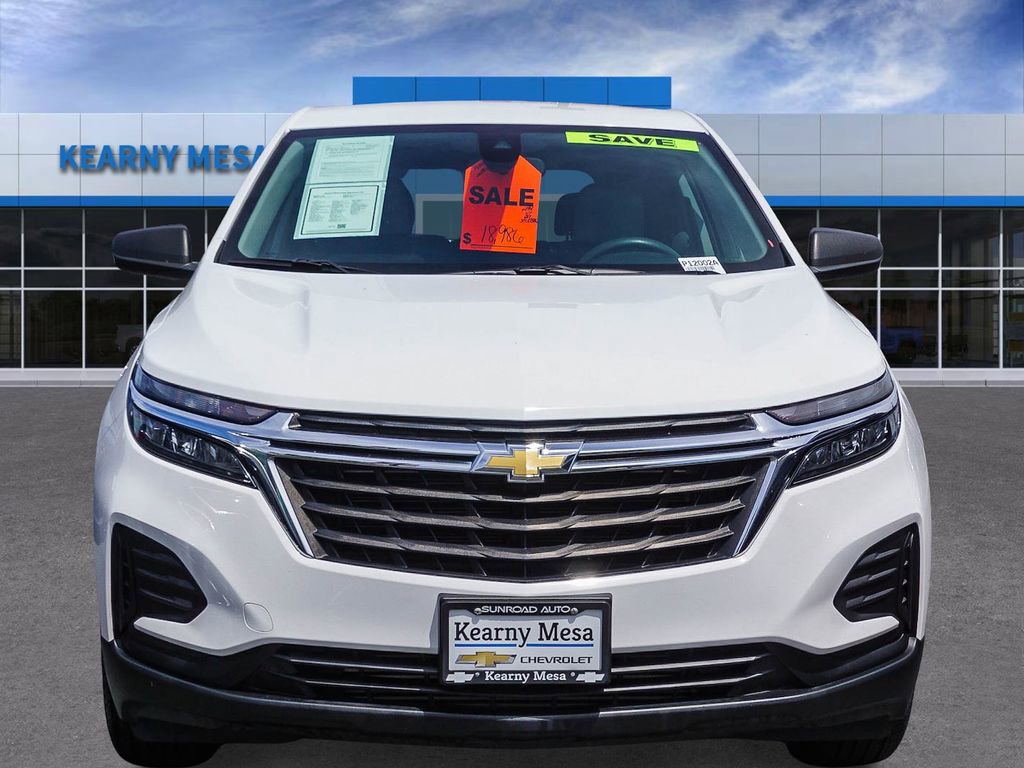Used 2022 Chevrolet Equinox LS w/ LS Convenience Package image 3