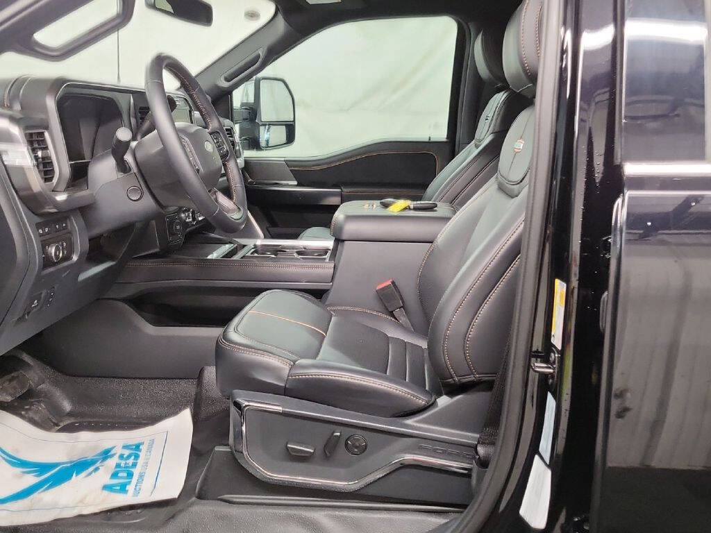 Used 2024 Ford F250 Platinum image 5