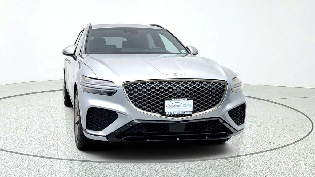 Used 2024 Genesis GV70 2.5T w/ Sport Prestige Package AWD/4WD image 2