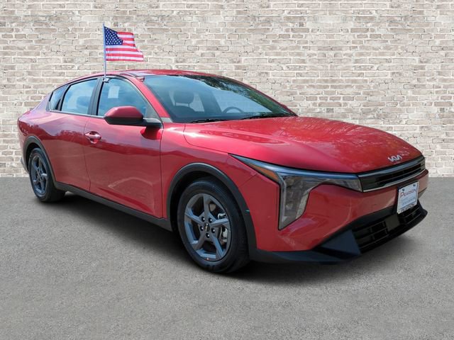 Used 2025 Kia K4 LXS image 1