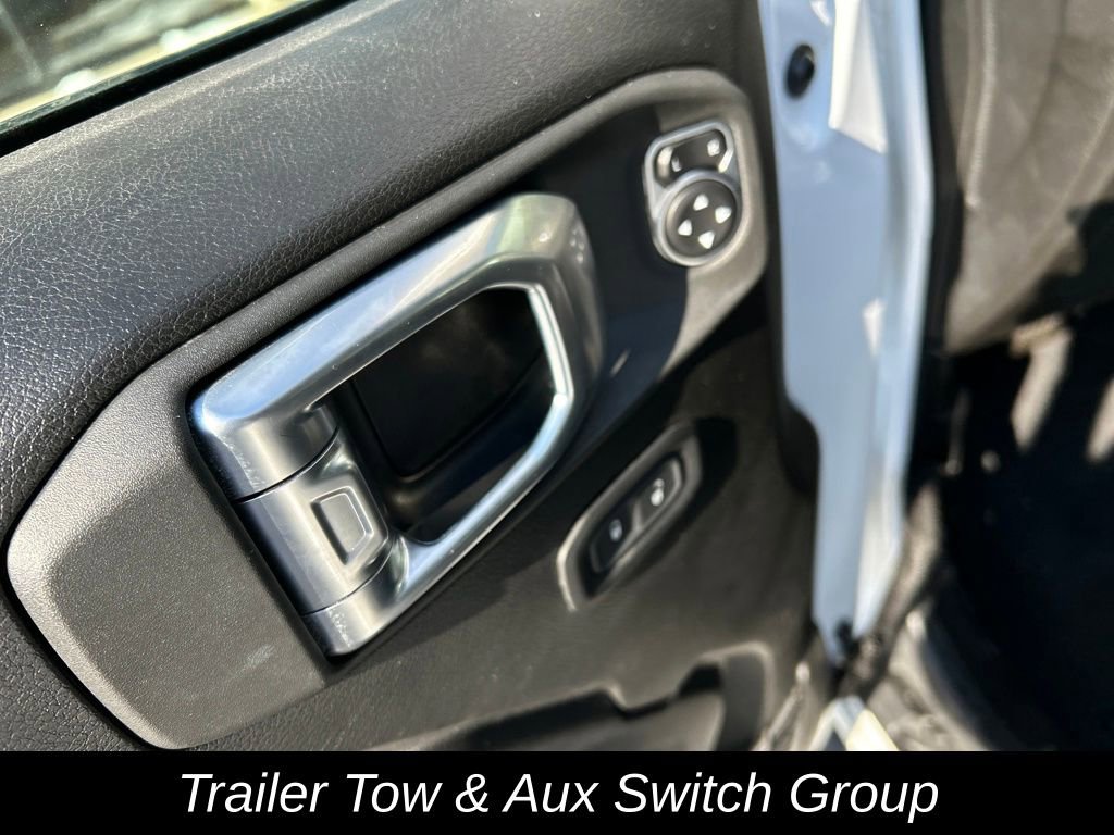Used 2023 Jeep Wrangler Unlimited w/ Sun & Screen Package image 14