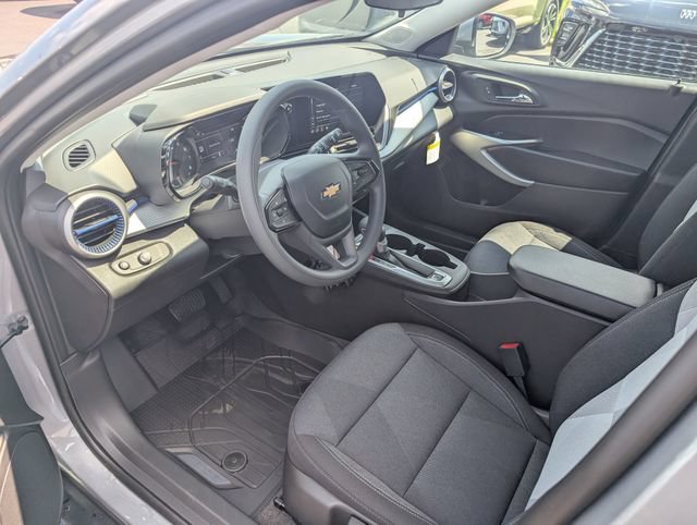 New 2026 Chevrolet Trax LS w/ LS Convenience Package FWD image 13