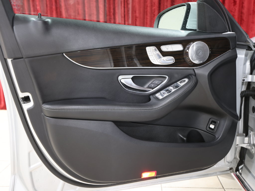 Used 2016 Mercedes-Benz C 300 4MATIC Sedan w/ Multimedia Package image 11