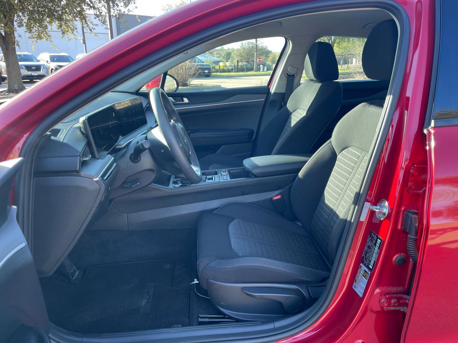 Used 2025 Kia K5 LXS image 28