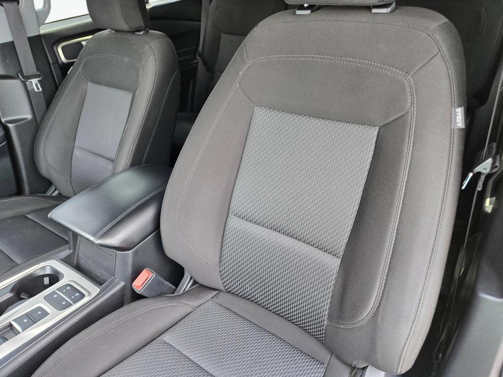 Used 2023 Ford Explorer XLT RWD image 16