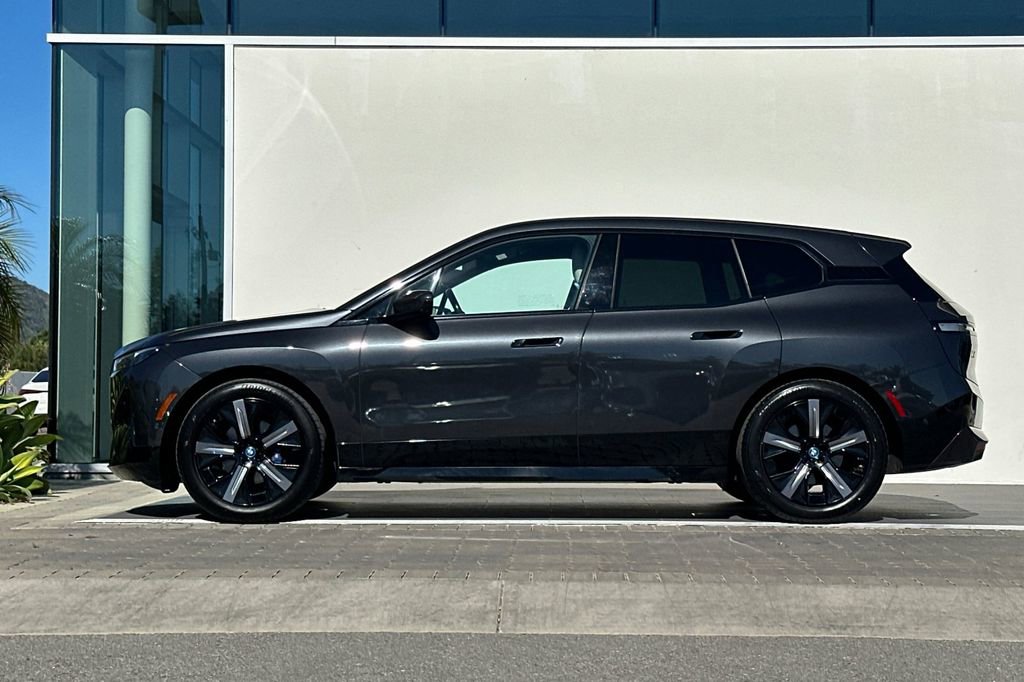 Used 2023 BMW iX M60 w/ Executive Package image 6