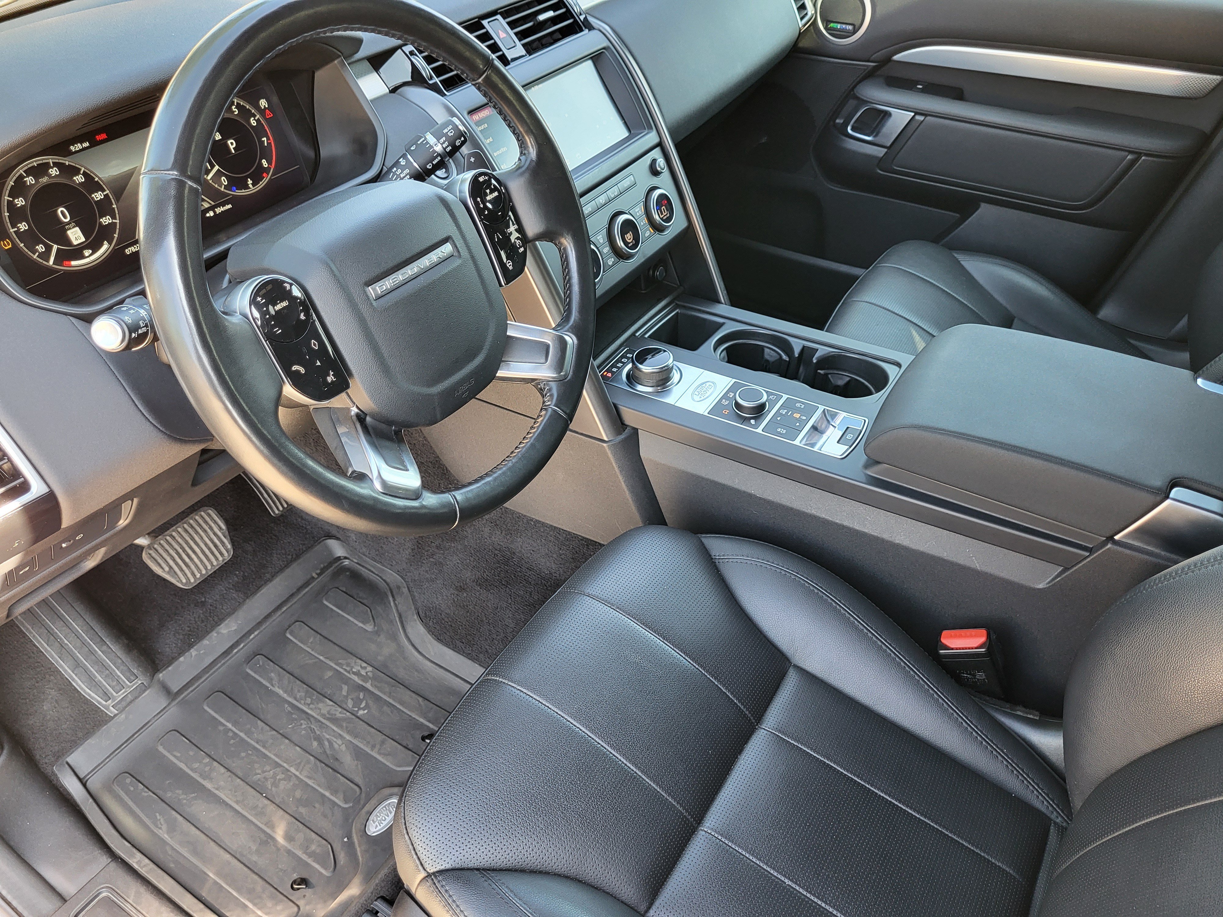 Used 2020 Land Rover Discovery Landmark AWD/4WD image 10