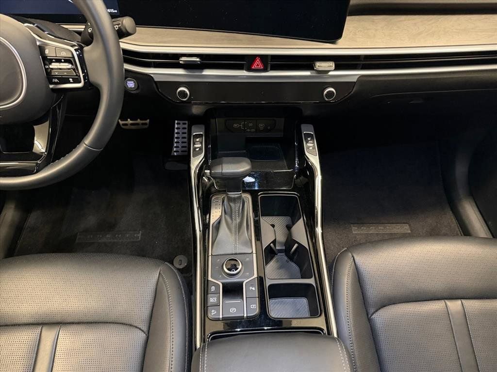 Used 2024 Kia Sorento SX image 16