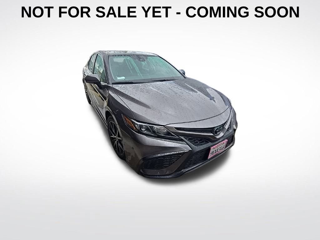 Used 2024 Toyota Camry SE