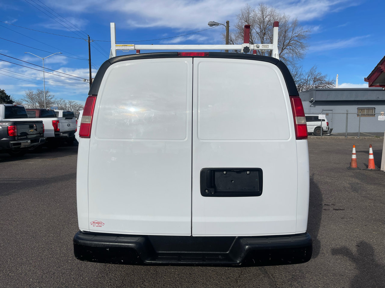 Used 2015 Chevrolet Express 2500 image 10