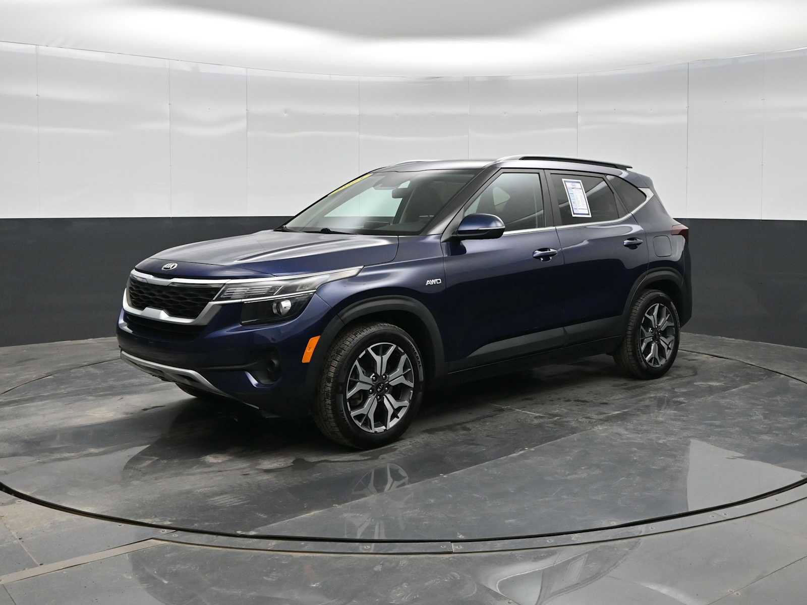 Used 2021 Kia Seltos EX image 4