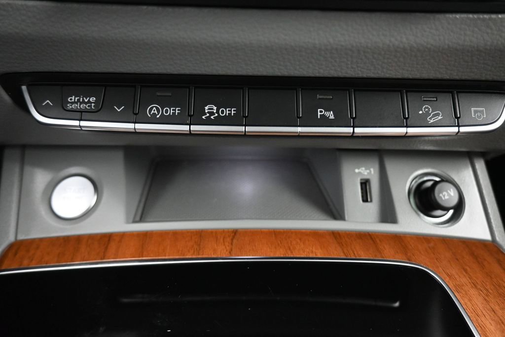 Used 2022 Audi Q5 2.0T Premium AWD/4WD image 22