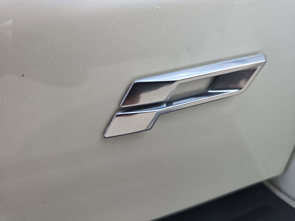 Used 2015 Cadillac Escalade Platinum image 38