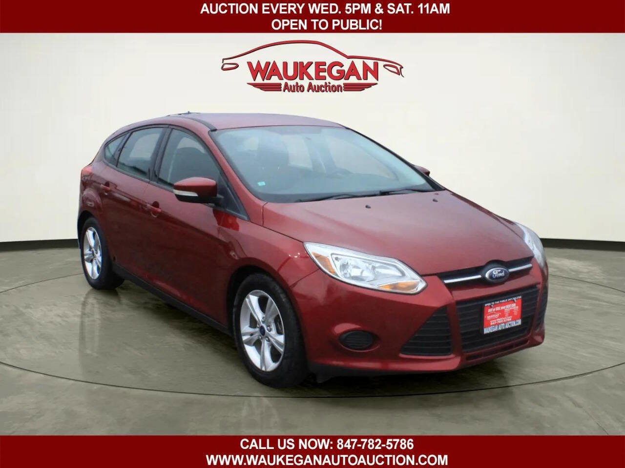 Used 2013 Ford Focus SE w/ SE Winter Pkg image 2
