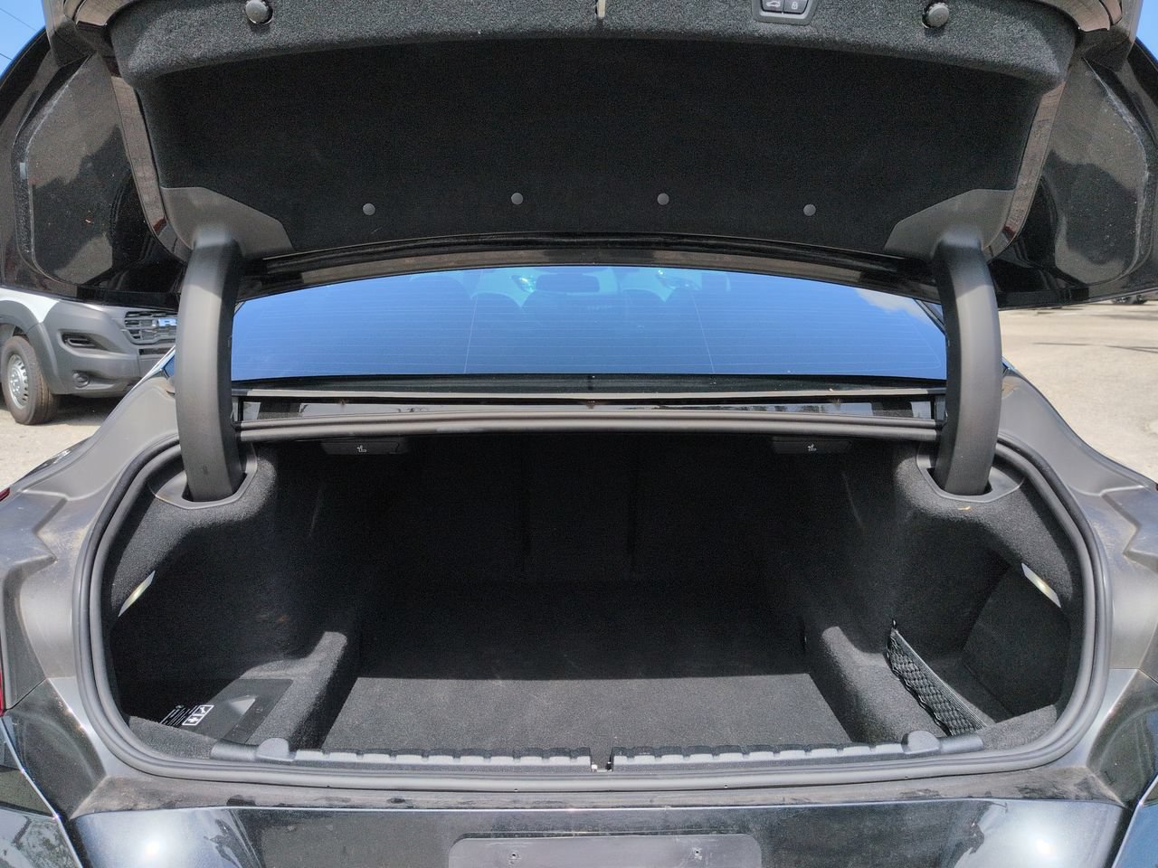 Used 2025 BMW M850i xDrive AWD/4WD image 13