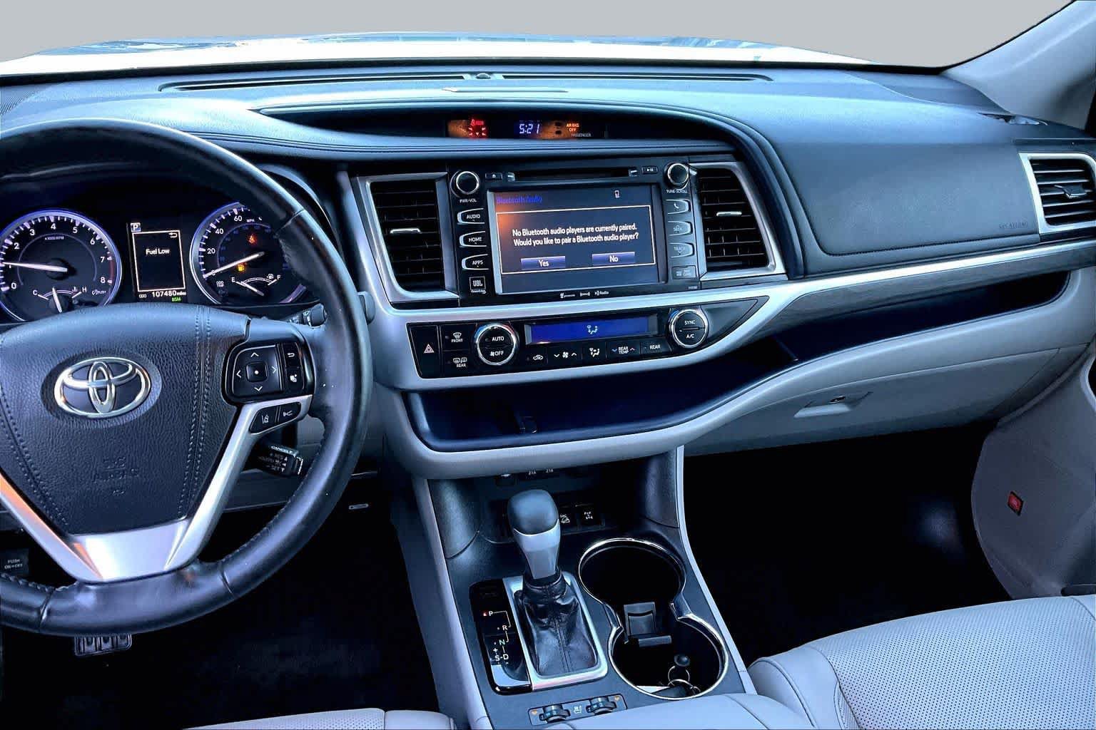 Certified 2018 Toyota Highlander Limited AWD/4WD image 7