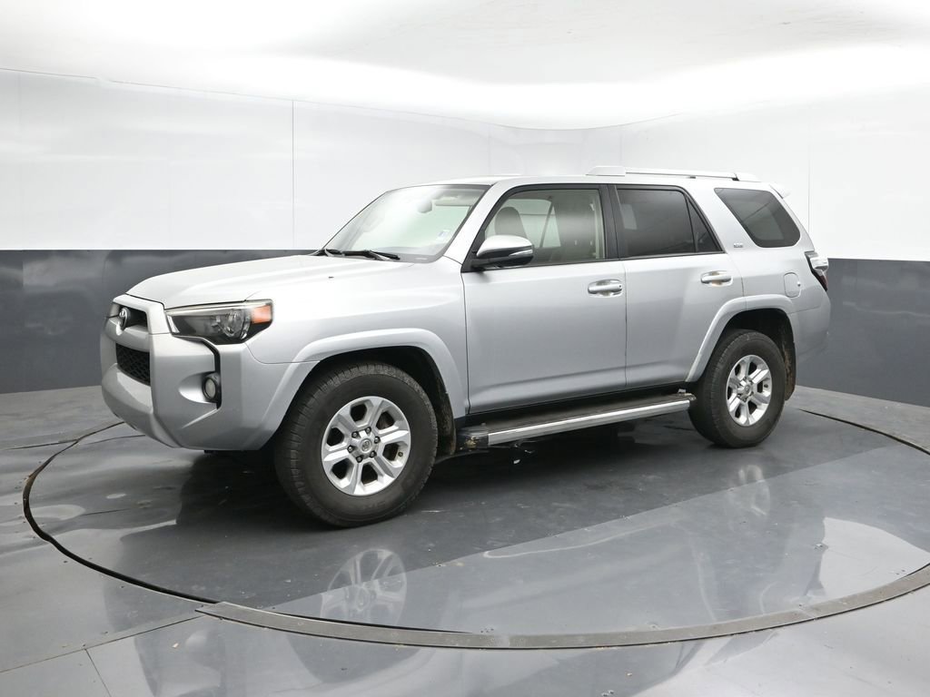 Used 2016 Toyota 4Runner SR5 Premium image 2