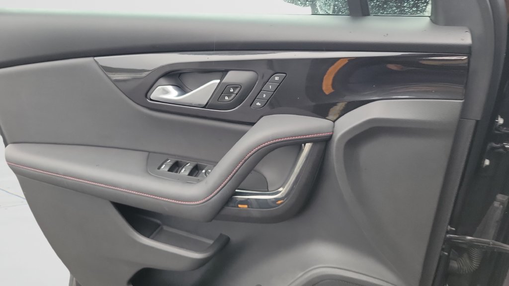 Used 2019 Chevrolet Blazer RS AWD/4WD image 17