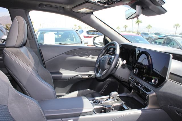 Certified 2025 Lexus RX 450h AWD w/ Convenience Package image 5