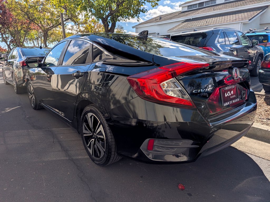 Used 2018 Honda Civic EX-L image 12