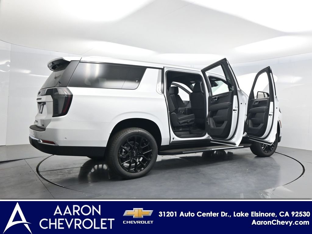 New 2026 Chevrolet Suburban LT w/ Comfort Package AWD/4WD image 4