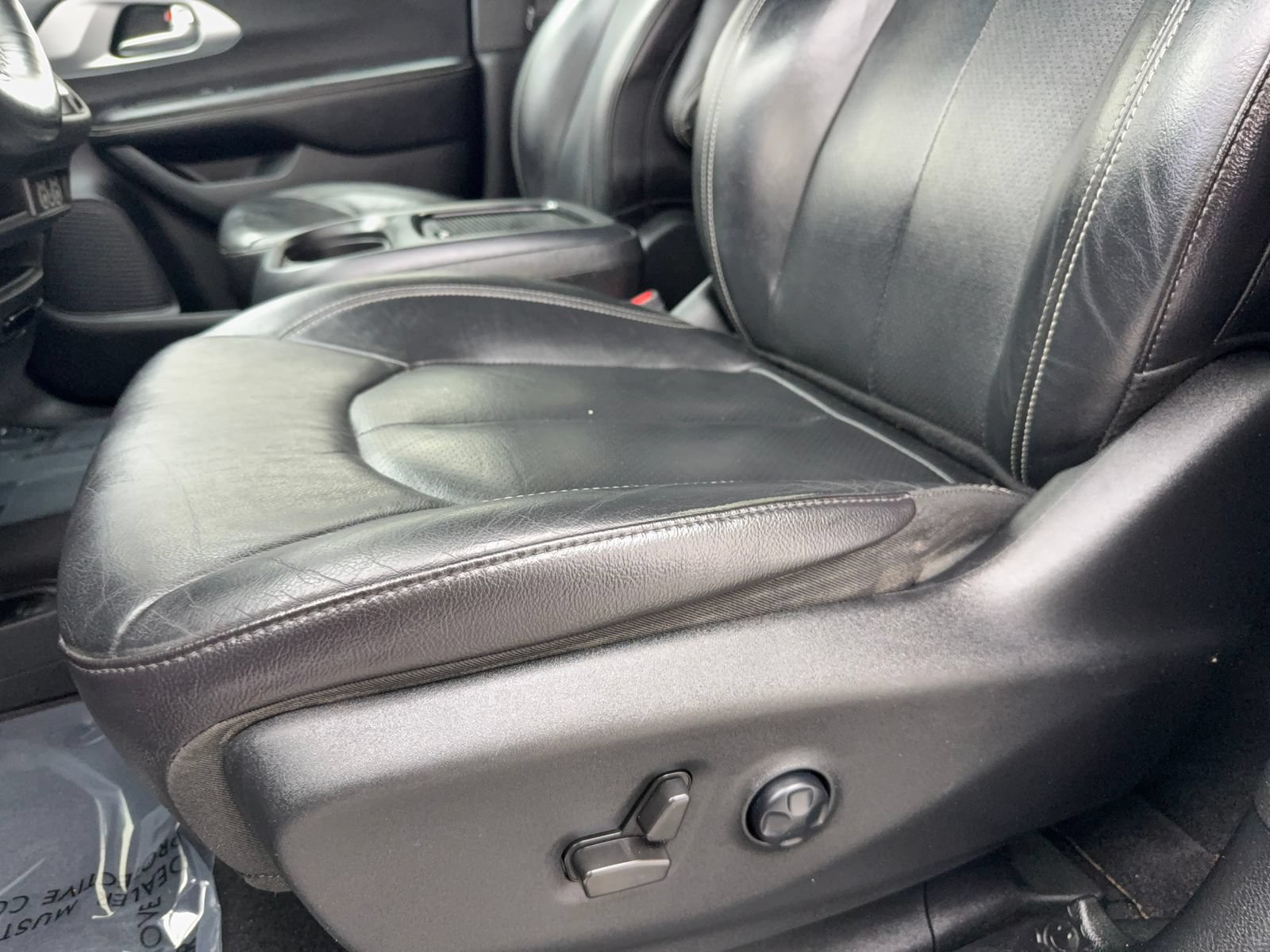 Used 2021 Chrysler Pacifica Touring-L w/ S Appearance Package FWD image 35