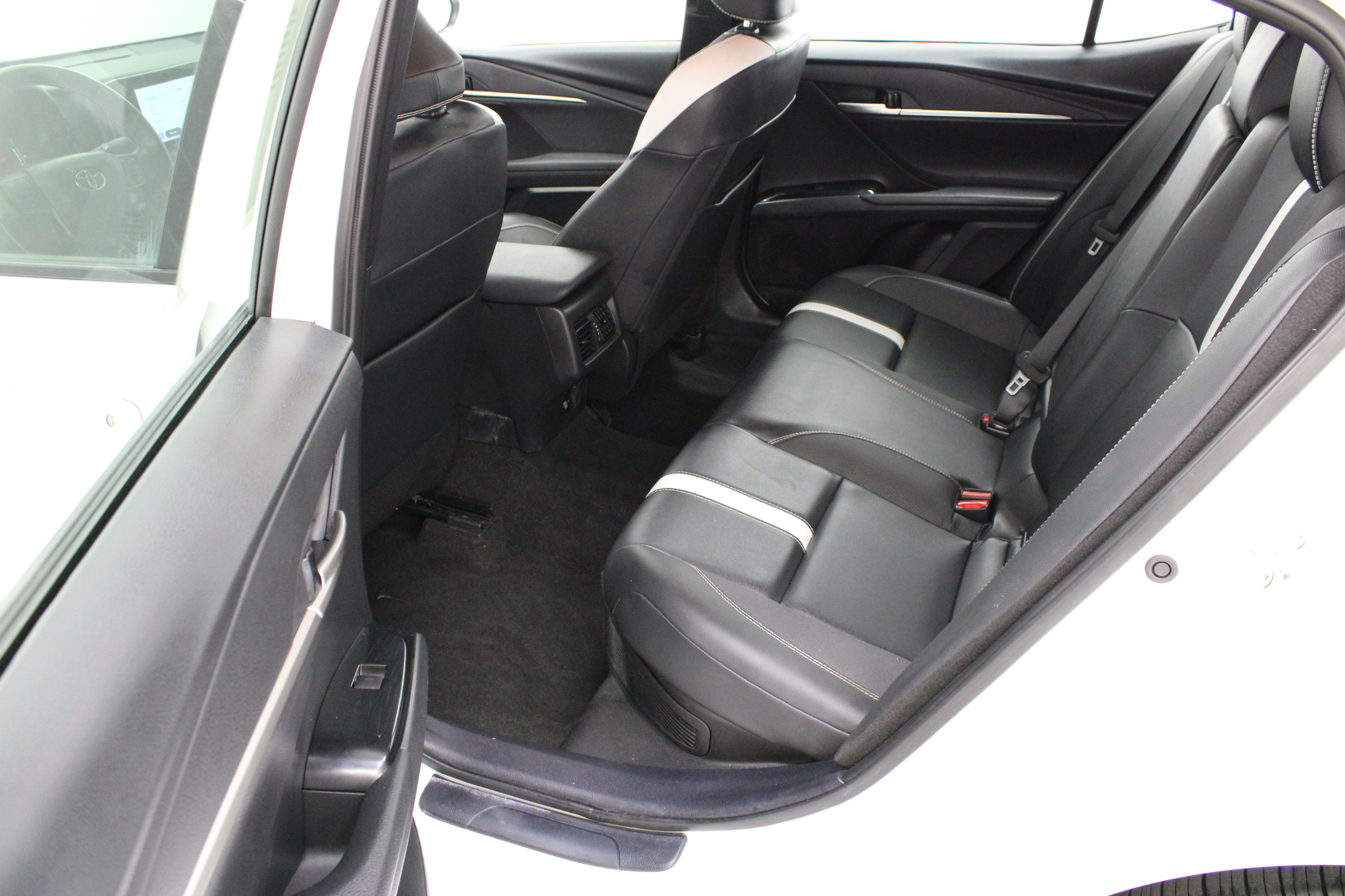 Certified 2025 Toyota Camry SE FWD image 27