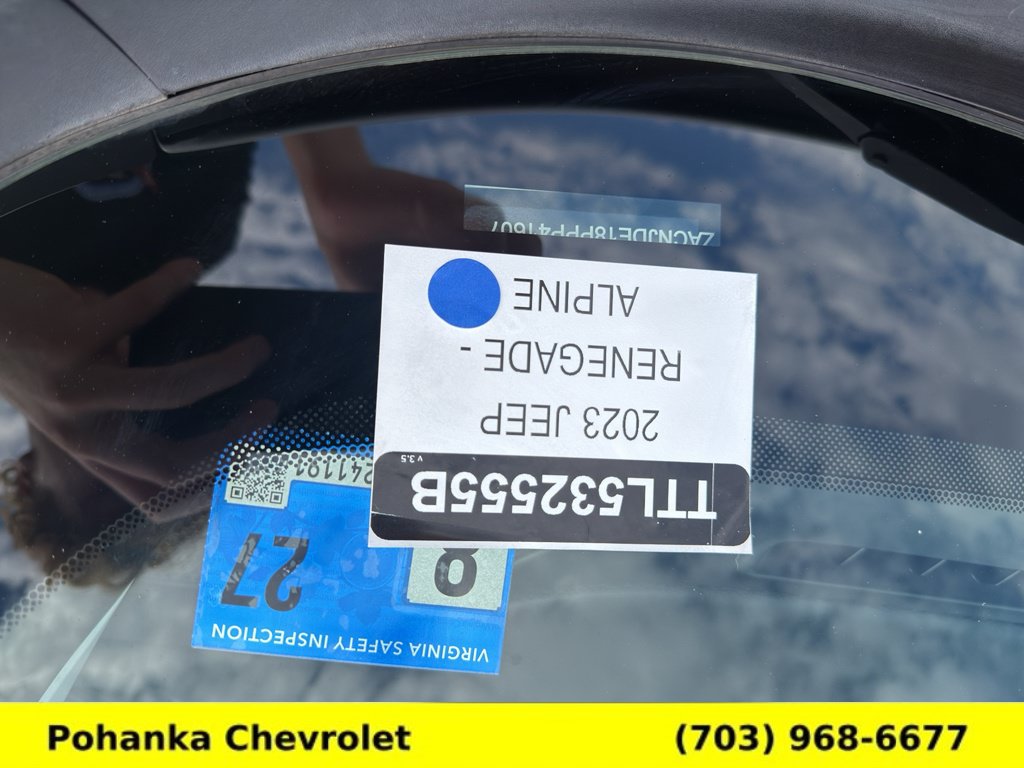 Used 2023 Jeep Renegade Altitude w/ Sun/Sound Group AWD/4WD image 34