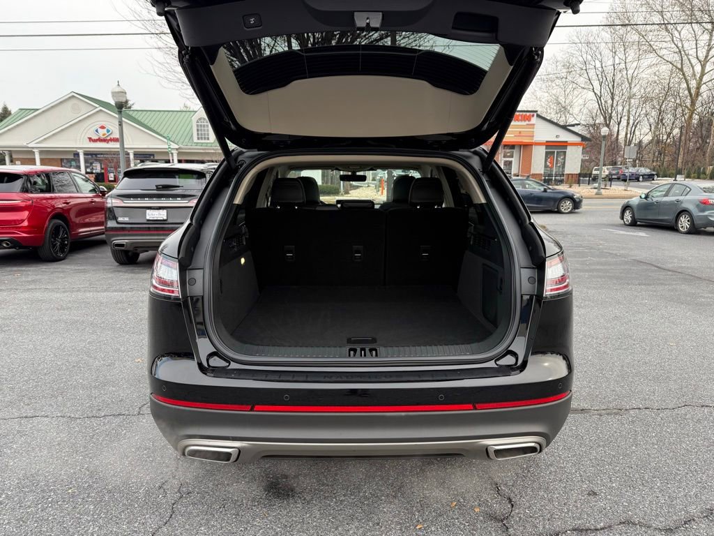 Used 2023 Lincoln Nautilus Reserve w/ Equipment Group 201A image 31