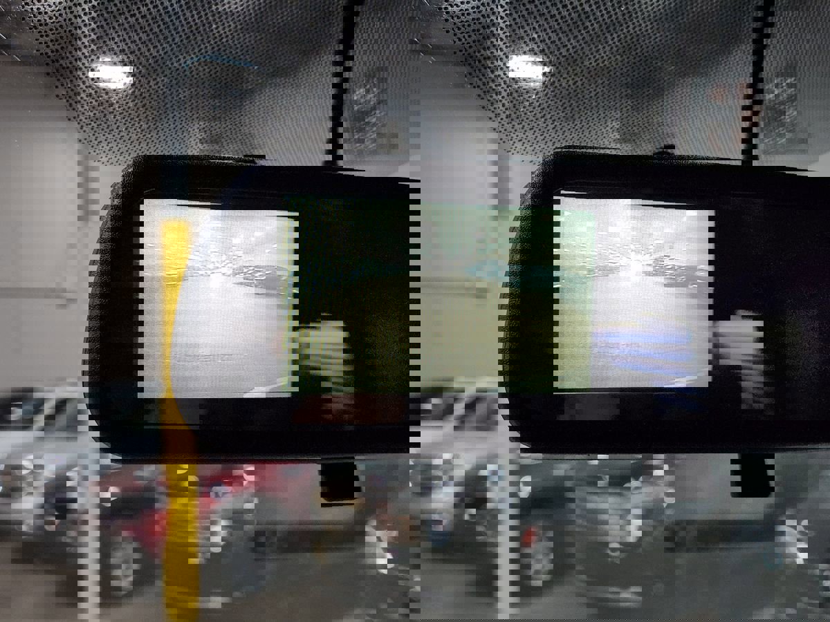 Used 2015 Chevrolet Express 2500 image 34