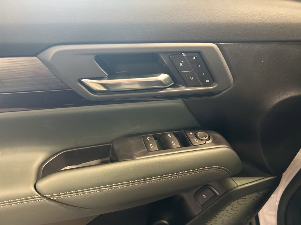 New 2026 GMC Terrain AT4 w/ Convenience Package III AWD/4WD image 10